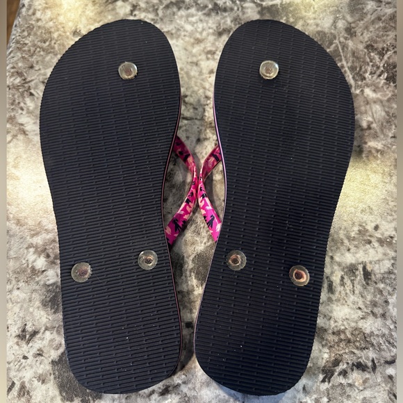 Vera Bradley flip flops - Picture 4 of 4